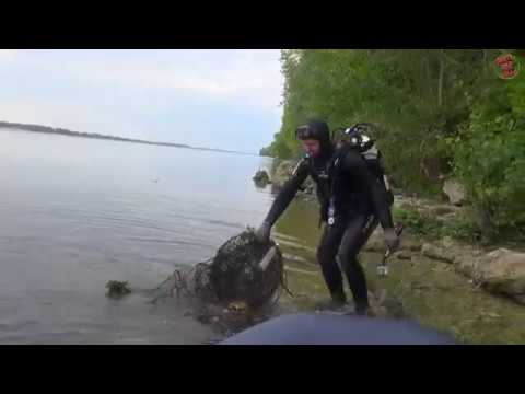 Видео: Дайвинг на Волге. Поднял алюминиевую лодку  МКМ. diving