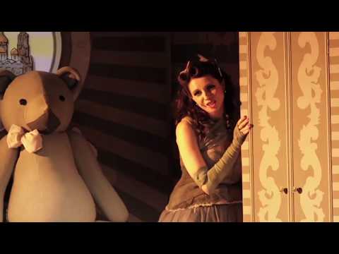 Видео: Алиса Хазанова - Без меня ("Гражданская Оборона" / Егор Летов cover) Фрагмент спектакля "Сияние"