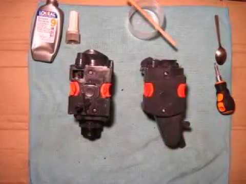 Видео: Разборка и чистка заварочного устройства Delonghi