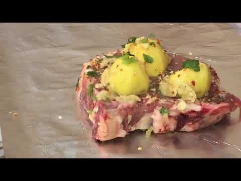 Видео: Оригинальный способ Приготовления Свиной корейки (в земле)