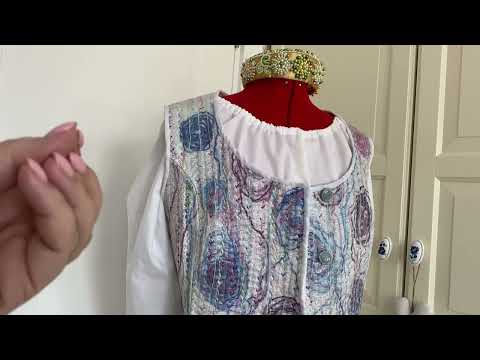 Видео: Сшить жилетку из нитей распущенного свитера, органзы и термостежки. Корректировки. Выносные петли.