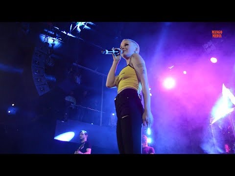 Видео: Дана Соколова - Только вперёд (LIVE)