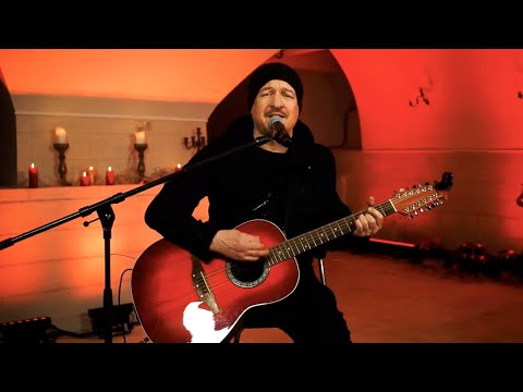 Видео: Алексей БЕЛОВ ` НЕ ОТПУСКАЙ МОЕЙ РУКИ || Acoustic Version