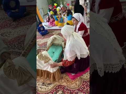 Видео: Наурыз-2023 Акбол балабакшасы “Бесікке салу”  рәсәмі Музыка апталығы