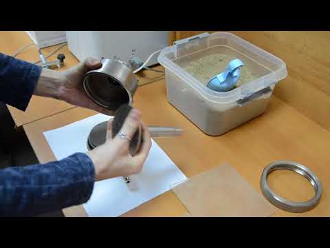 Видео: Определение характеристик деформируемости песчаного грунта методом компрессионного сжатия