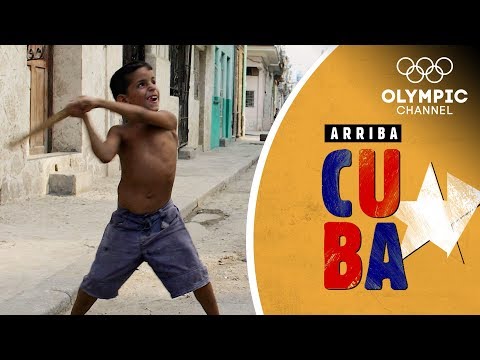 Видео: В Четырех Углах: Основы Уличного Бейсбола В Гаване | Arriba Cuba