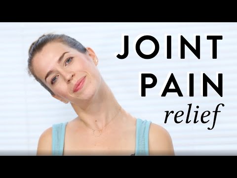 Видео: 10-минутная йога на стуле для облегчения боли в суставах