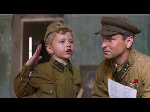 Видео: 6 настай хүү дайнд явж эх орныхоо төлөө тулалдана