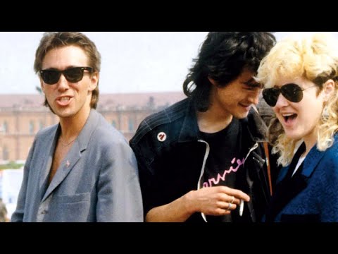 Видео: Кино - Рядом со мной (Ты выглядишь так несовременно) (2022)