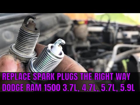 Видео: Как правильно заменить свечи зажигания • Dodge Ram 1500 4.7L • #ThatBeardedMechanic