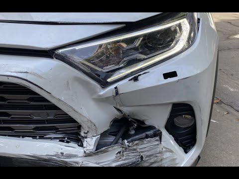 Видео: Тойота RAV 4, да там чуть чуть. Коварный удар в лонжерон. Body repair after an accident.
