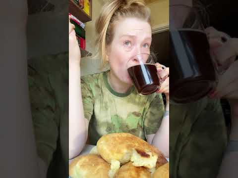 Видео: Мукбанг: пирожки с картошкой и кофе. Доброе утро! Хорошего дня