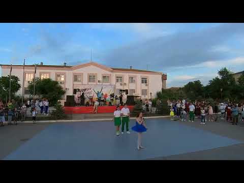 Видео: Команда КВН В траве сидел утюг Камызяк 25.06.2022