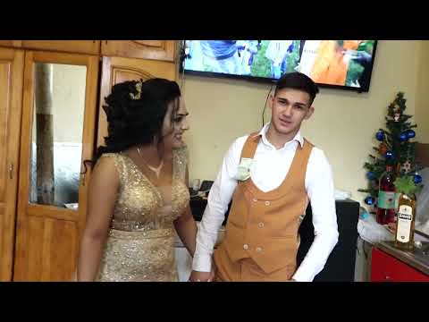 Видео: Честито на Найден и Петранка