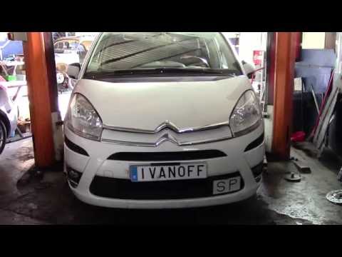 Видео: Citroen C4  Picasso Мотор 1 6   9H05  Замена ГРМ, замена помпы, замена фильтров и масла, обнуление