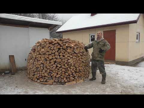 Видео: Укладываем дрова красиво!