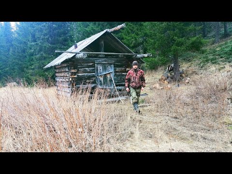 Видео: ОХОТНИЧЬЯ ИЗБА . ОТКРЫТИЕ ОХОТЫ УЖЕ СКОРО. РАЗВЕДКА ОЗЕРА В ТАЙГЕ.