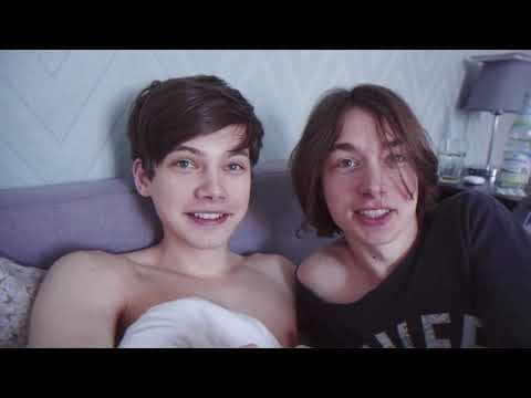 Видео: The Wineholics || Jakub x Vitalii ||вино и сигареты🚬🍷