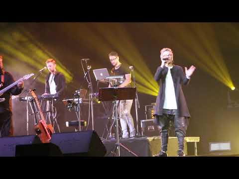 Видео: Сурганова и Оркестр _ Исчезли солнечные дни