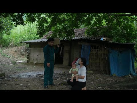 Видео: Полицейский Тунг помог матери-одиночке Тиу Линь отремонтировать заброшенный дом.