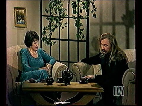 Видео: Игорь Николаев - Интервью, Семейный канал (Питер ТВ), 1995 год | Архивная запись