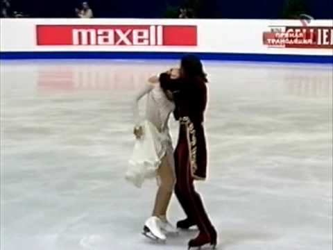 Видео: Оксана Домнина и Максим Шабалин - Show must go on.mpg