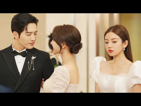 Видео: Золушка с CEO на банкете, женщина втискивается между ними