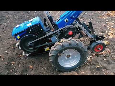 Видео: @ Обробка ротоваторами, нарізання рядків під посадку цибулевих.