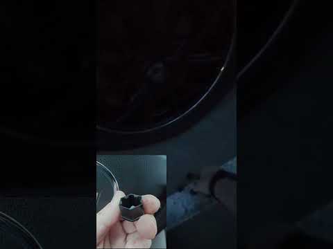 Видео: Угловой ударный гайковёрт от Kamolee и ударный от Stavr - крутим колёсные болты!