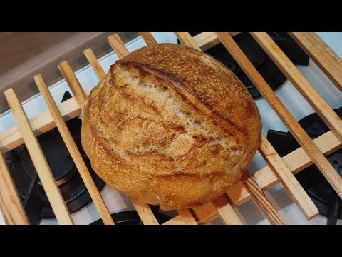 Видео: Пшеничный хлеб с отрубями на закваске.