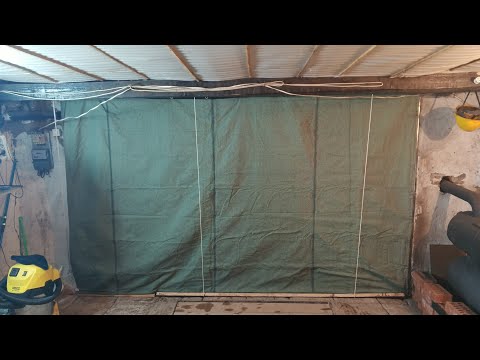 Видео: Брезентовая штора на ворота гаража