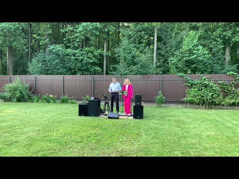 Видео: Саша и Маша у забора :)