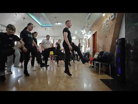 Видео: Комитско хоро - урок с проф. Антон Андонов