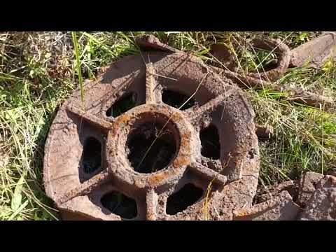 Видео: Камрад нашел узкоколейку,копаю металл.