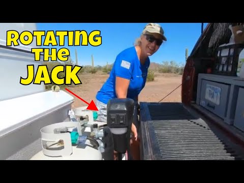 Видео: Вращение домкрата Lippert — постоянное проживание в автодоме