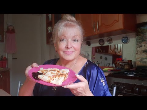 Видео: VLOG: ПЕКУ БЛИНЫ. БУДЕТ ВКУСНО С ДЖЕМОМ.