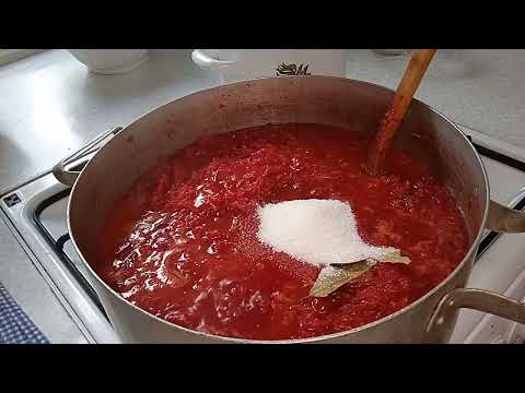 Видео: Вкуснейшая борщевая заправка или салат на зиму