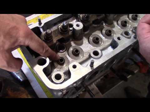 Видео: Часть 2 Lada Красивая снаружи.ужасная внутри. Капитальный ремонт двигателя ВАЗ 2106