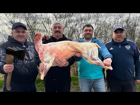 Видео: Жареный Ягнёнок с Картошкой в Казане на Костре у Берега Волги