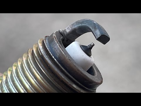 Видео: Honda NC750X(Большое ТО после 24000 км) Проверка свечей зажигания