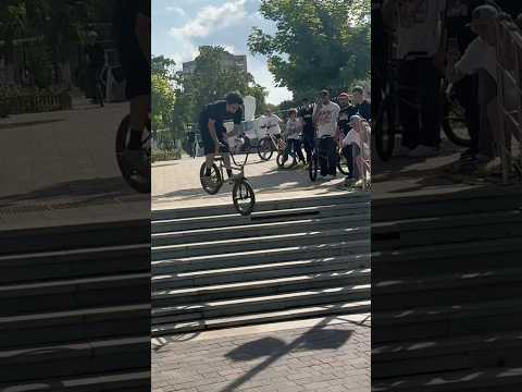 Видео: АртЁм в 🎱рле  #bmx  #кремлевскийволшебник #grimsbytown
