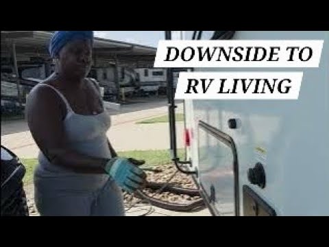 Видео: Мне 53 года, и я живу в уютном 20-футовом автодоме! | Недостатки жизни в автодоме: «ЧЁРНЫЙ СМЫВ Б...