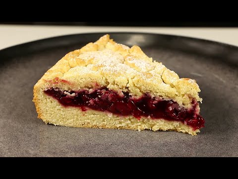Видео: До чего же НЕЖНЫЙ и ВКУСНЫЙ! Мой любимый Песочный пирог с вишней! Обязательно надо пробовать!
