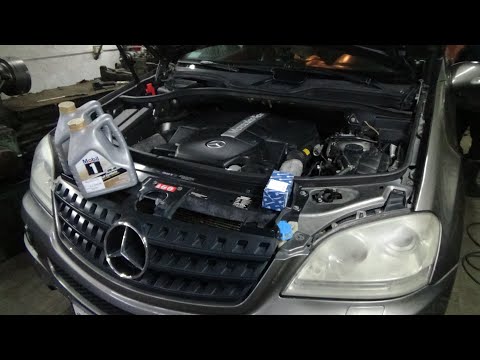 Видео: Замена масла на Мерседес МЛ W164 Е500