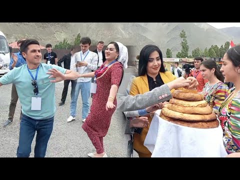 Видео: Бори аввал дар Н Айни бинед блогерора чихел пешвоз гирифтан