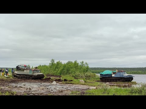 Видео: Переправа через реку на вездеходах