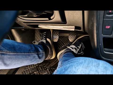 Видео: Как трогаться в горку с ручника: поэтапный алгоритм действий и ошибки