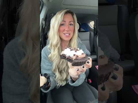 Видео: Коллаборация Crumbl x Martha Stewart!