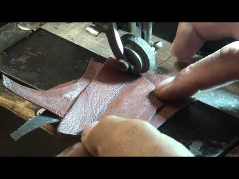 Видео: Лапка-ролик для кожи(кожзама) Установка.