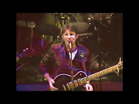 Видео: Группа «Зодчие». Концерт в Центральном доме туриста (03.11.1986)